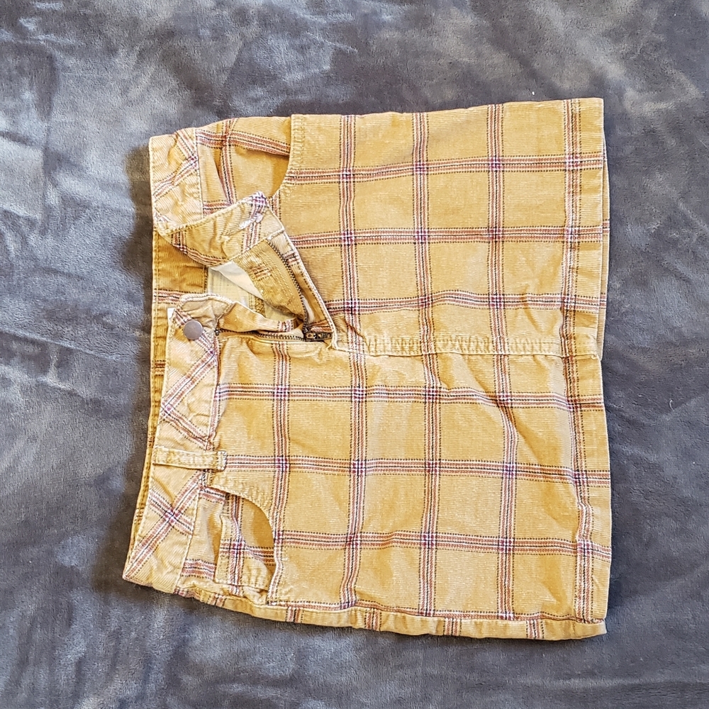 ☆☆☆ BDG Plaid Corduroy Skirt